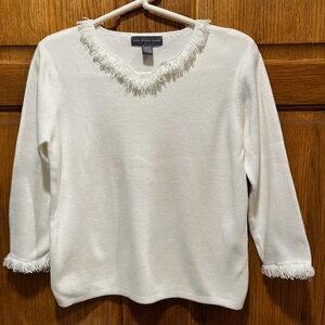 Northern Isles White Loop Fringe Thick Knit Long Sleeve Sweater - Size Medium